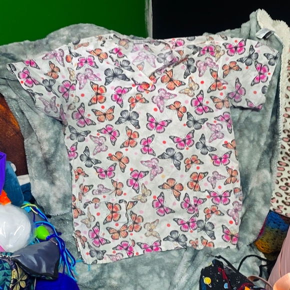 UA Scrub Top - Picture 1 of 3